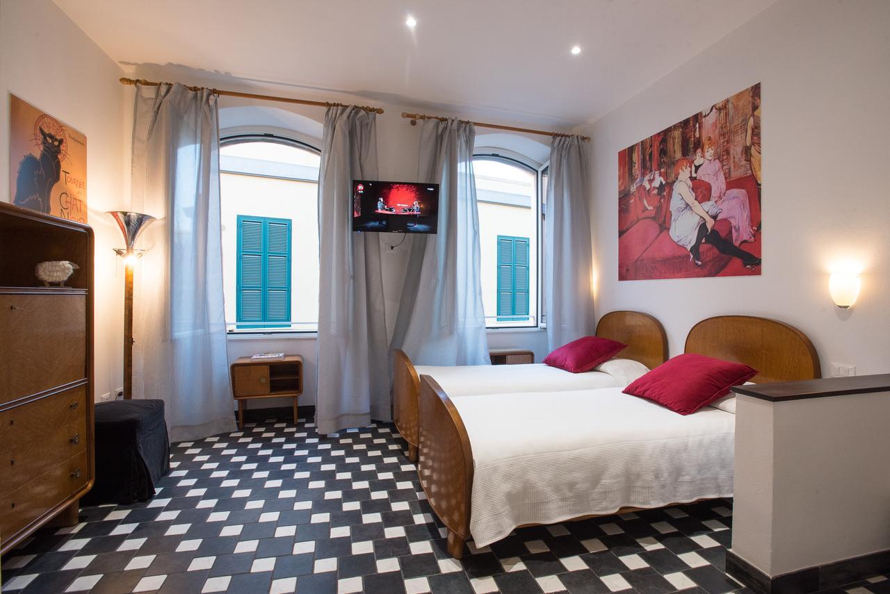Suite D'Art Cagliari Luaran gambar