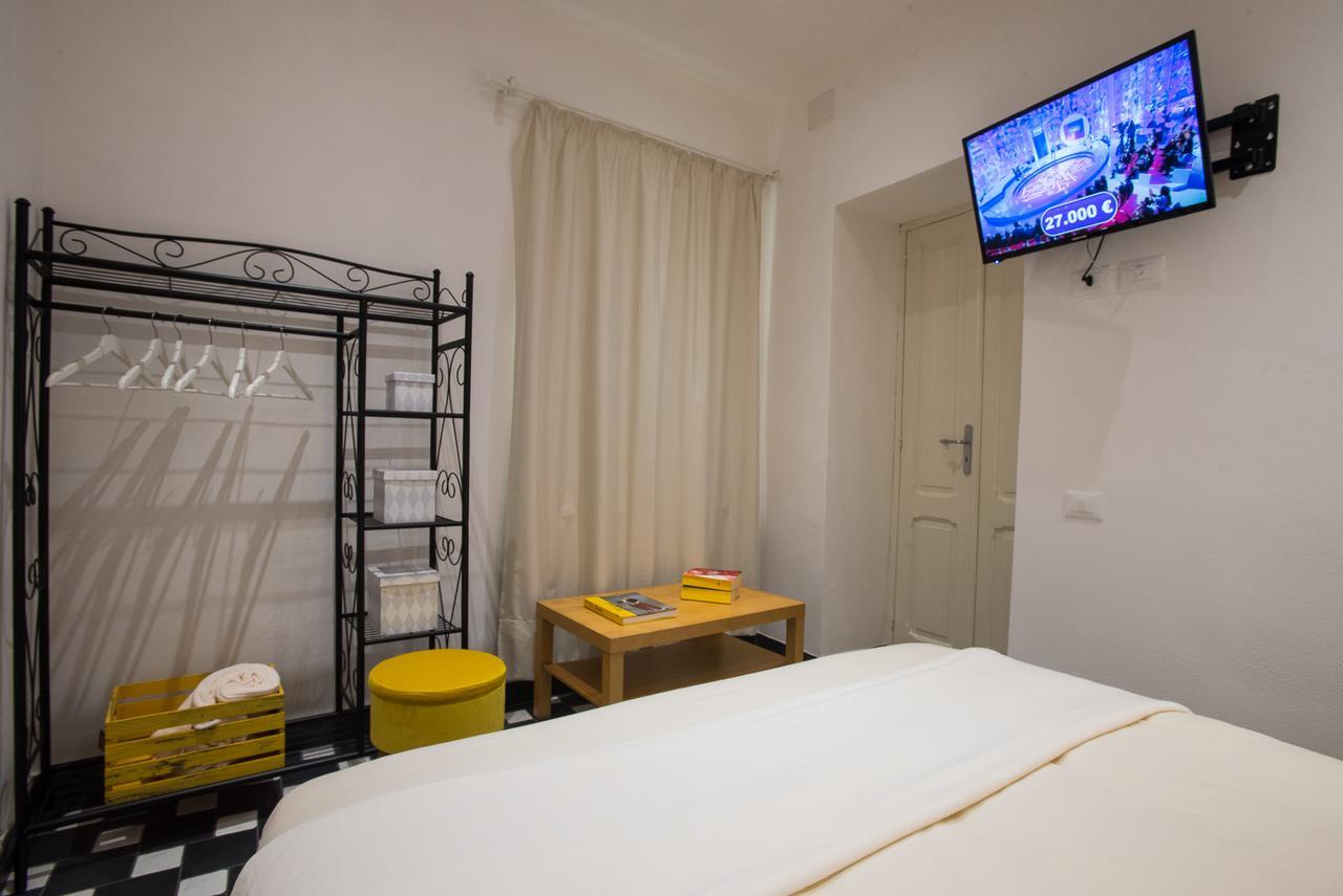 Suite D'Art Cagliari Luaran gambar