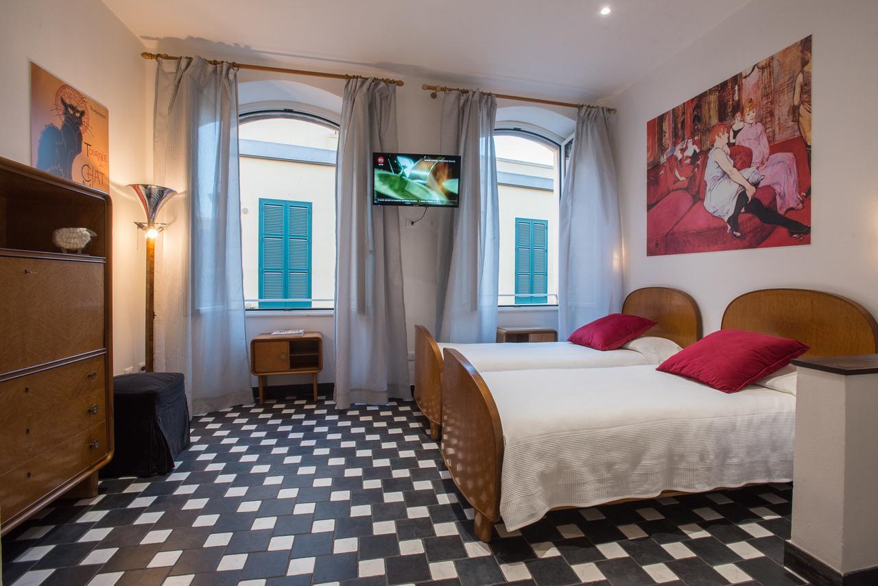 Suite D'Art Cagliari Luaran gambar
