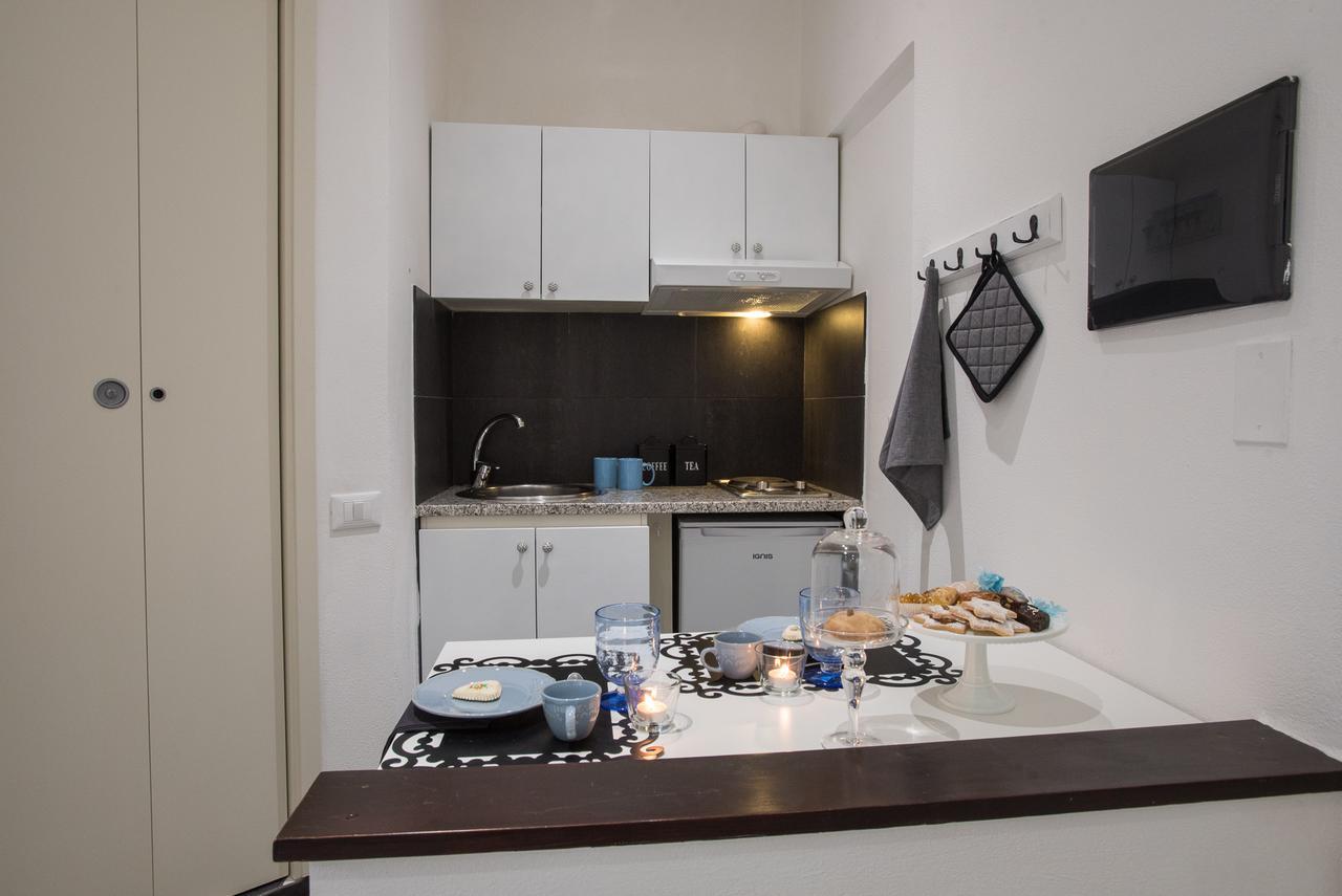 Suite D'Art Cagliari Luaran gambar